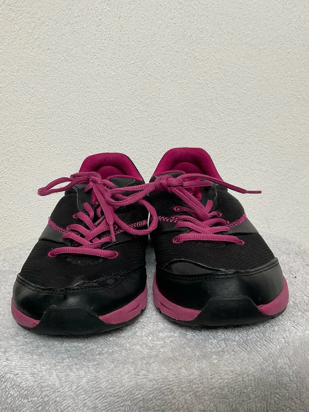 Vionic Kona Women's Sneakers Black, Pink Size 7.5 NO INSOLES Workout Athletic